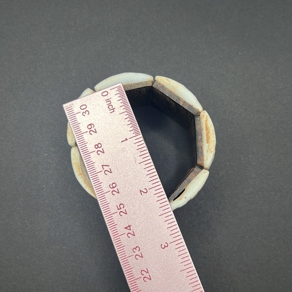 Leopard Shell Stretchable Bracelet NWT ๐ ๐ - Picture 5 of 6